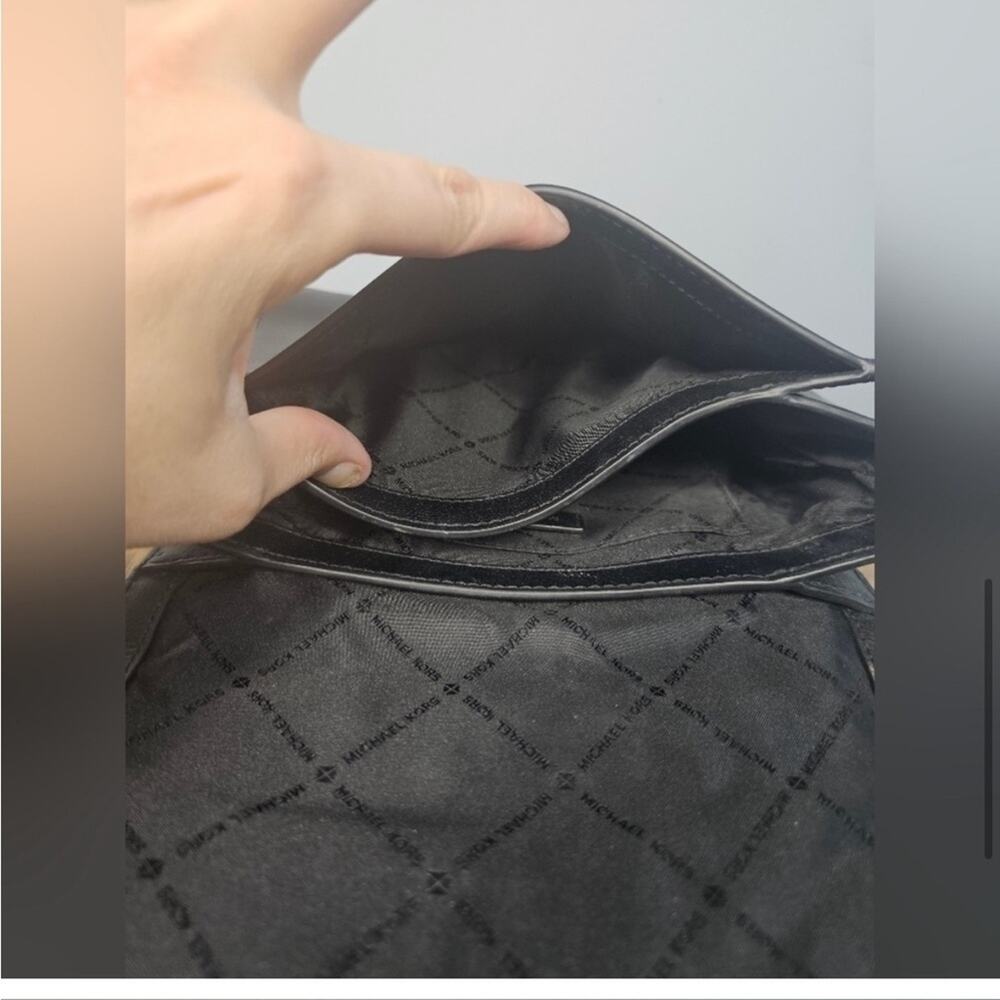 Michael Kors Elegant Black Crossbody Bag - Picture 9 of 10